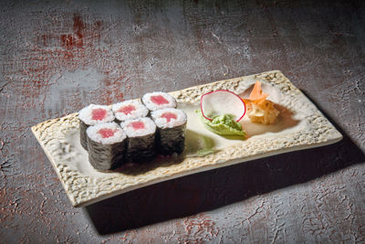 MAKİ SUSHİ KLASİK / 6 İNCE ADET