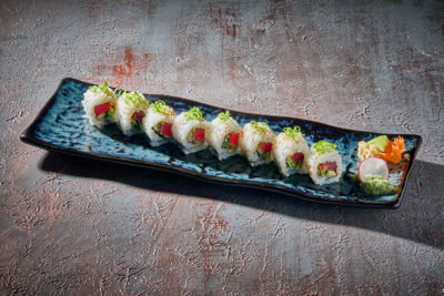 SPICY TUNA ROLL / 8 PARÇA