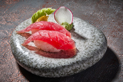 NİGİRİ SUSHİ / 2 PARÇA