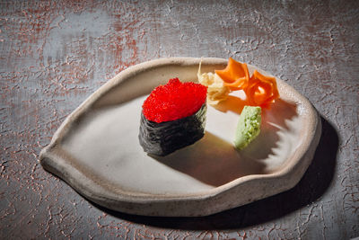 GUNKAN SUSHİ / 1 PARÇA