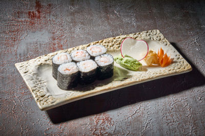 MAKİ SUSHİ KLASİK / 6 İNCE ADET
