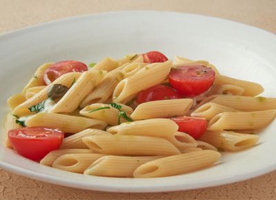 DOMATESLİ PENNE