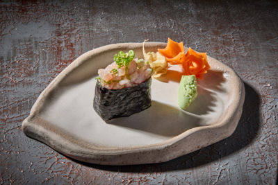 GUNKAN SUSHİ / 1 PARÇA
