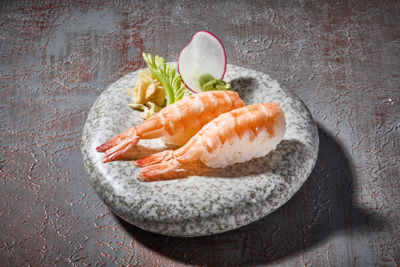 NİGİRİ SUSHİ / 2 PARÇA