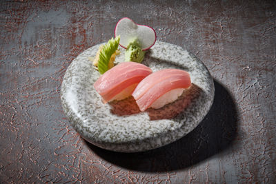 NİGİRİ SUSHİ / 2 PARÇA